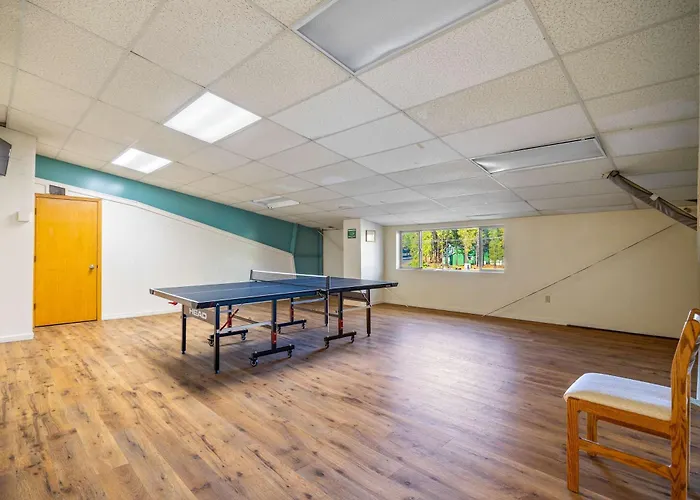 Roundhouse By Vri Indian Pine
