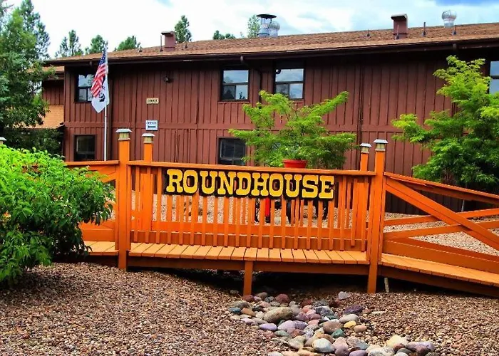 Roundhouse By Vri Hotel 3*